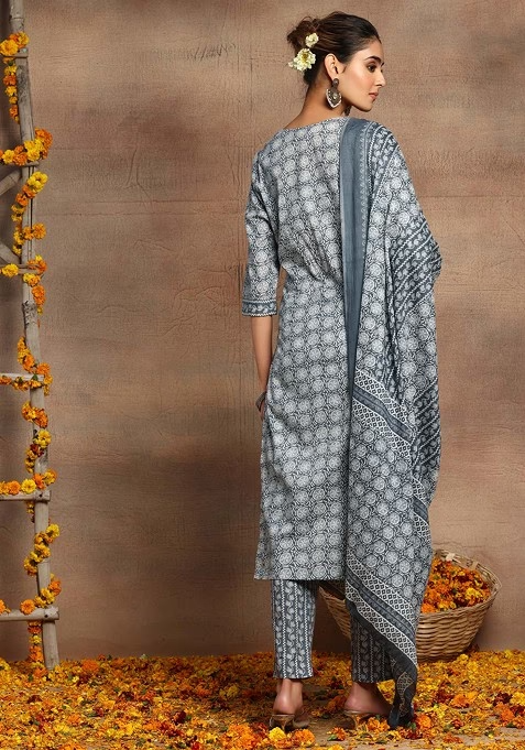 Grey Floral Print Cotton Kurta With Printed Pants And Dupatta - Image 4